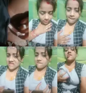 Paki Bhabhi Showing her Pussy with Sexy Expressions
